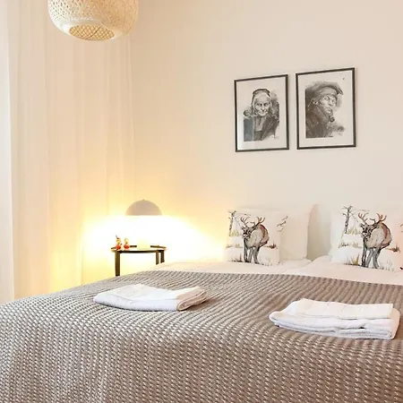 Lapland Aurora Apartment- With Freeparking Wifi Near Center Appartement Rovaniemi